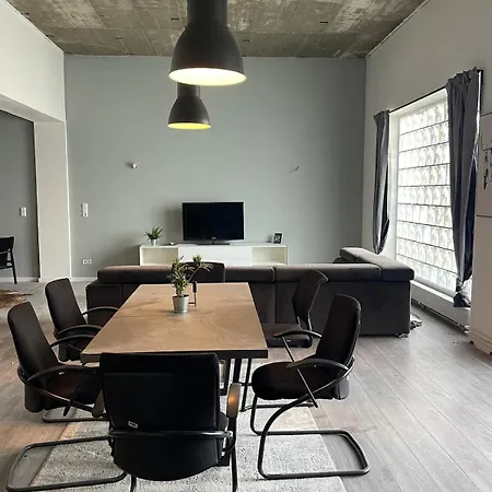 Unique Loft For 8 *