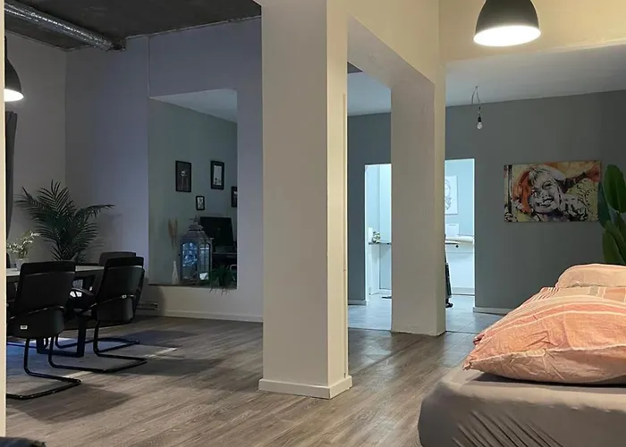 Lägenhet Unique Loft For 8 Eggenstein-Leopoldshafen