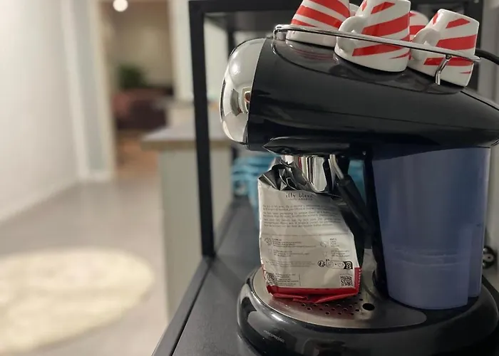 Unique Loft For 8 Lägenhet *